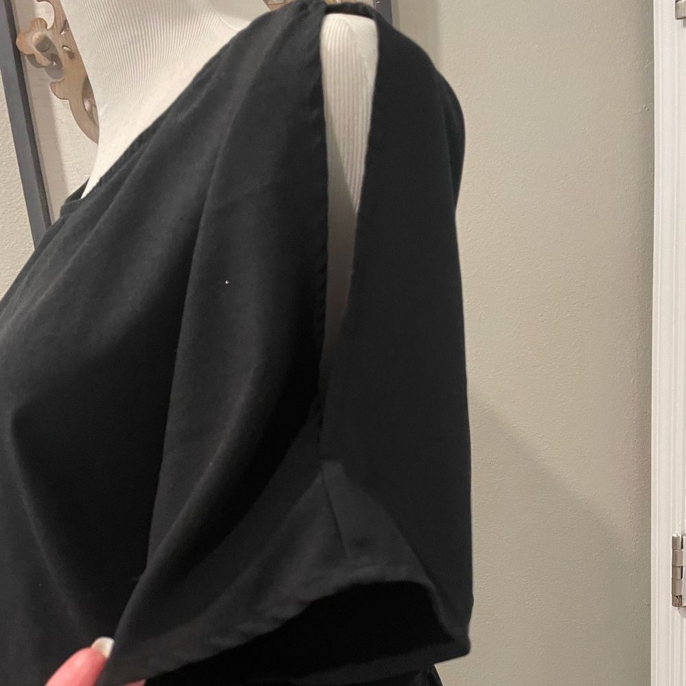 Banana Republic Black Jumpsuit Open Back Peek-Boo Shoulders Size 4 Holiday Party - Picture 6 of 6